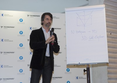 Pionierpreis Sebastien explaining Nanolive's technology